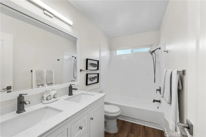15660 Trollope Court, Moorpark, California 93021