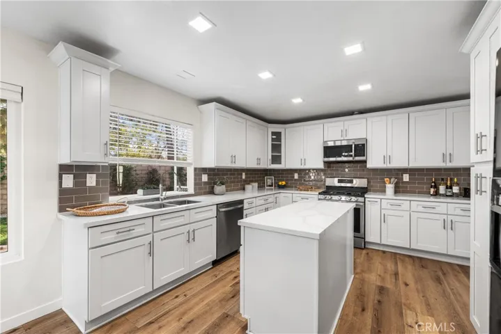 15660 Trollope Court, Moorpark, California 93021