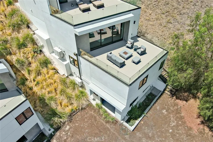 5134 Medina, Woodland Hills, California 91364