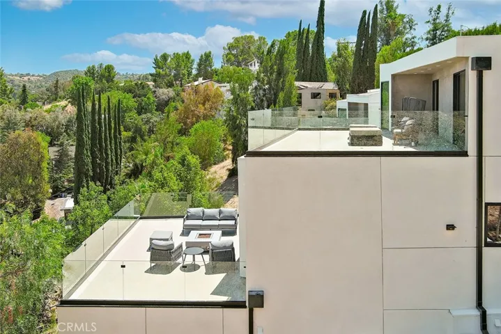 5134 Medina, Woodland Hills, California 91364