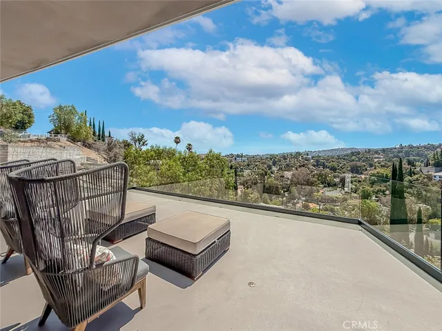 5134 Medina, Woodland Hills, California 91364