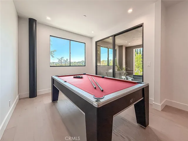 5134 Medina, Woodland Hills, California 91364