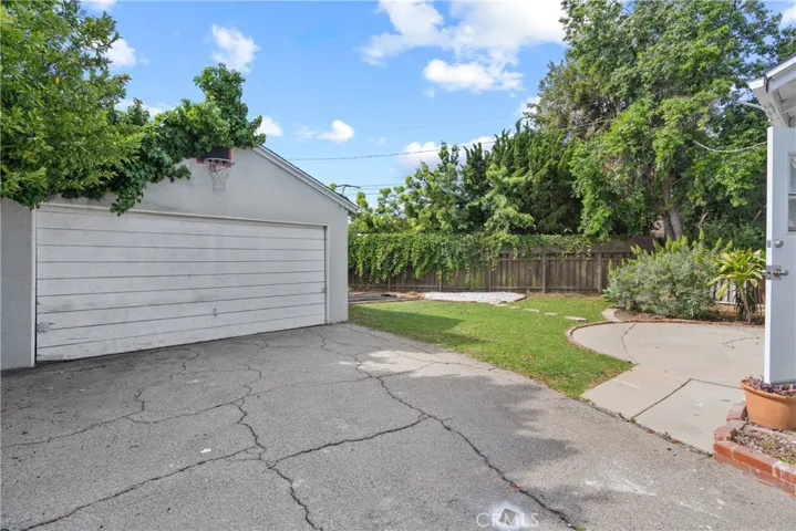 11414 Francis, Los Angeles, California 90066