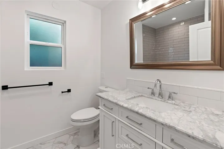 11414 Francis, Los Angeles, California 90066