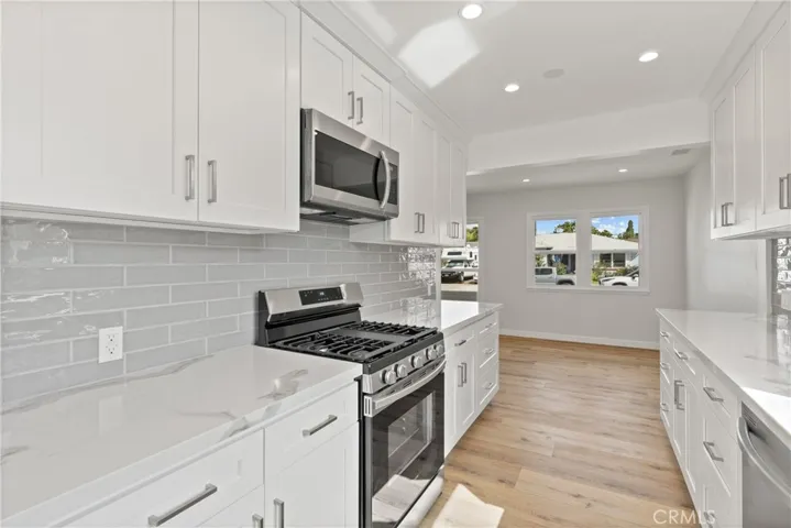 11414 Francis, Los Angeles, California 90066