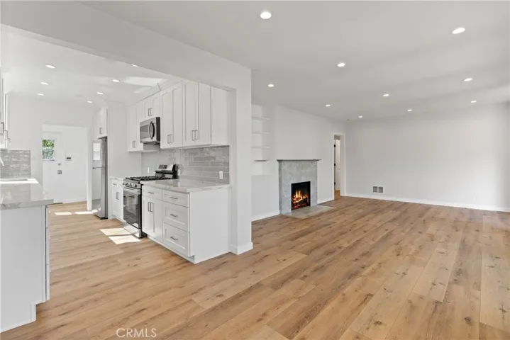 11414 Francis, Los Angeles, California 90066