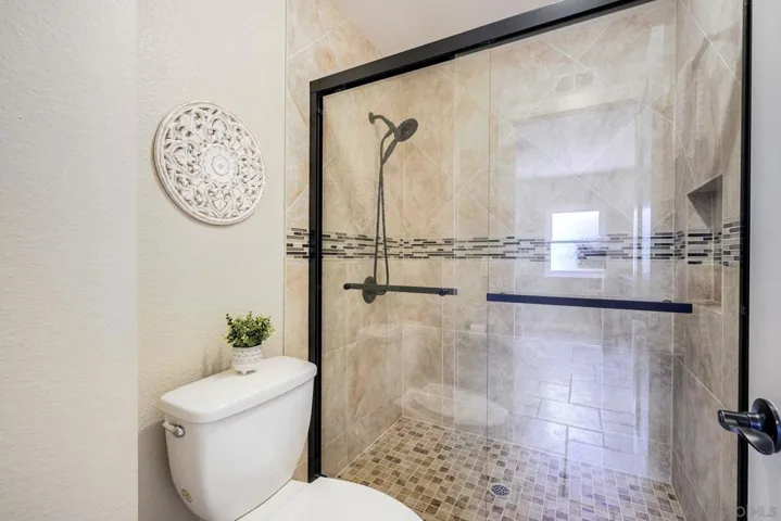 1122 Timberpond, El Cajon, California 92019