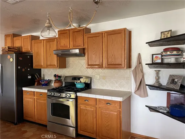 27815 Panamint Road, Barstow, California 92311