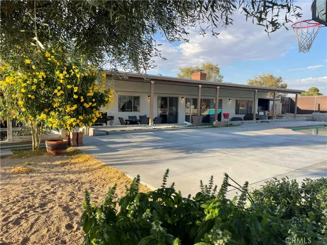 27815 Panamint Road, Barstow, California 92311