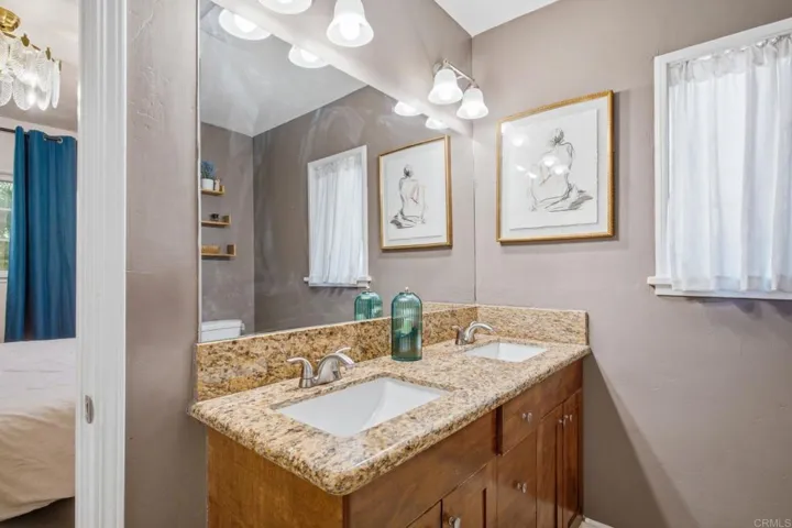 943 Park Hill Drive, Escondido, California 92025