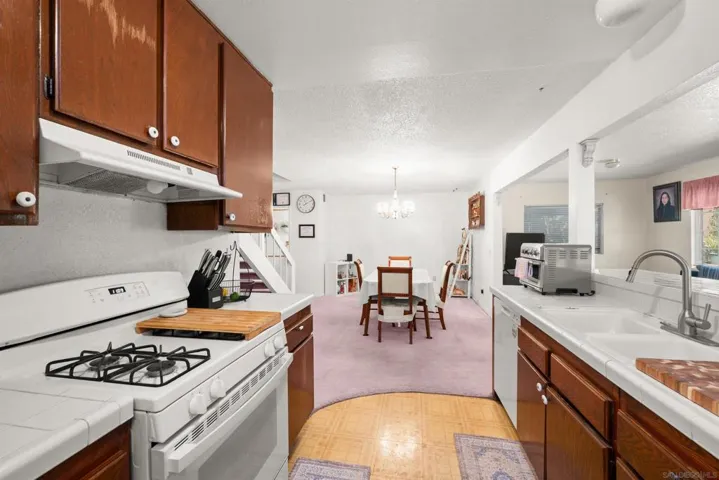 6920 Simi Place, San Diego, California 92139