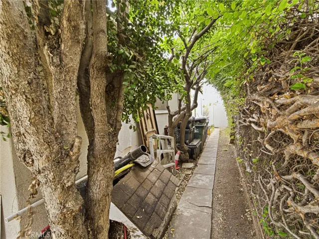 9231 Hunt Avenue, South Gate, California 90280