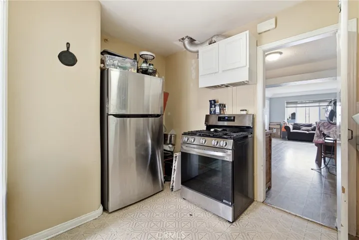 9231 Hunt Avenue, South Gate, California 90280