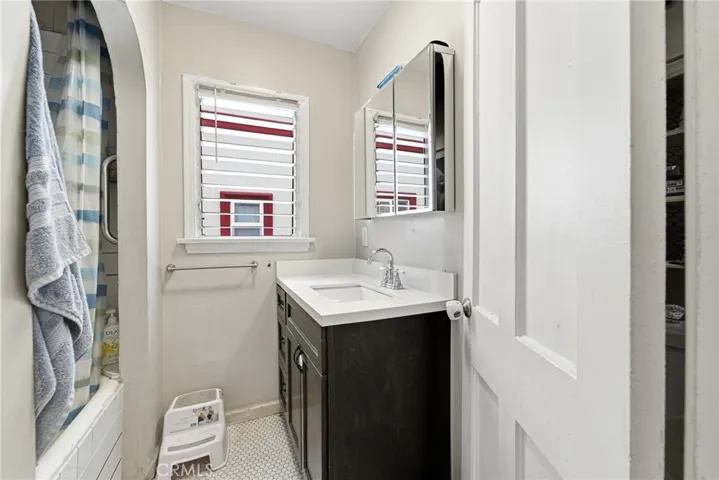 9231 Hunt Avenue, South Gate, California 90280
