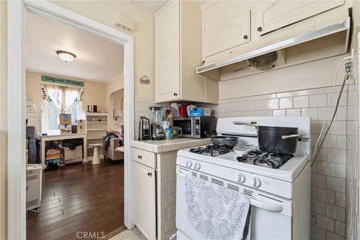 9231 Hunt Avenue, South Gate, California 90280