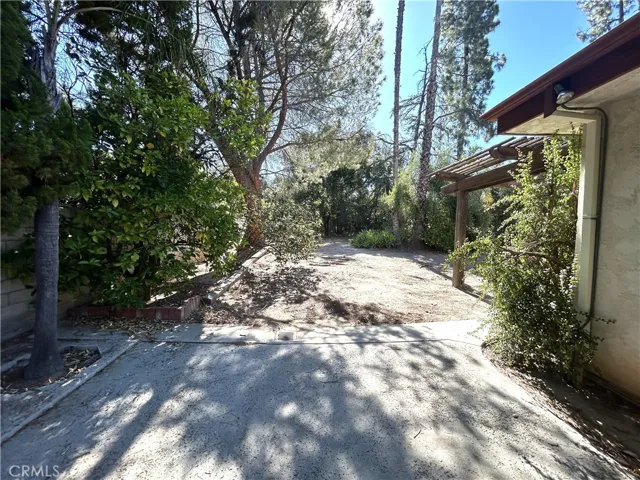 10470 Laramie Avenue, Chatsworth, California 91311