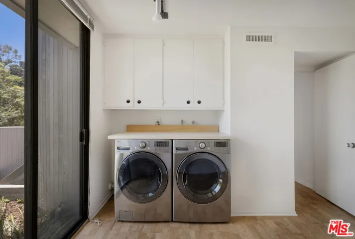 3035 Windsor Avenue, Los Angeles, California 90039