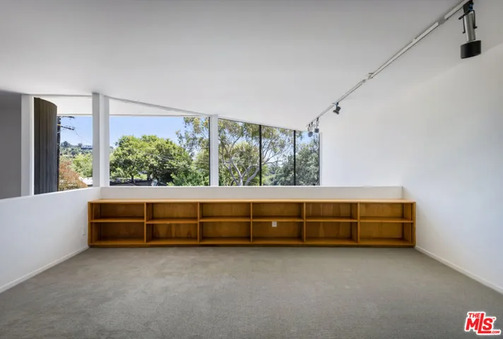 3035 Windsor Avenue, Los Angeles, California 90039