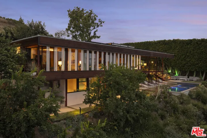1515 N Tigertail Road, Los Angeles, California 90049