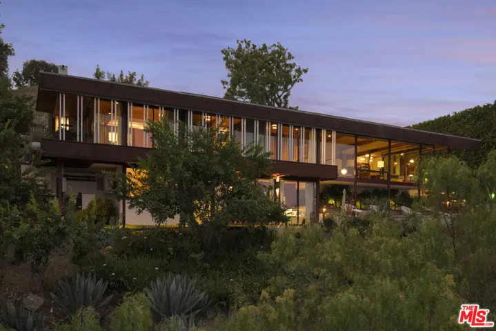 1515 N Tigertail Road, Los Angeles, California 90049