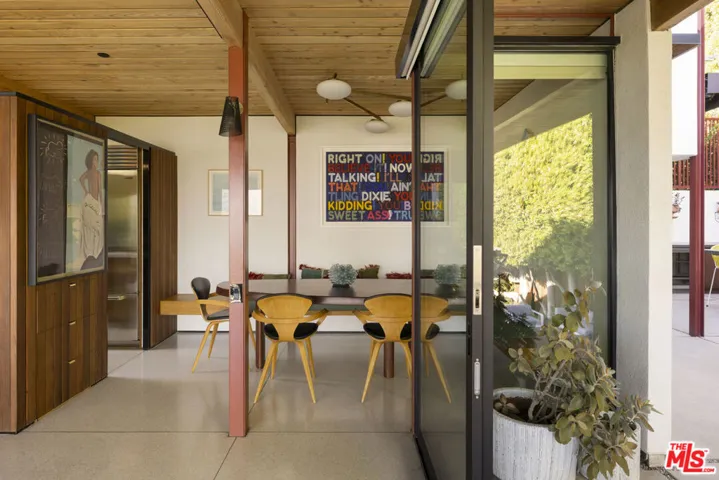 1515 N Tigertail Road, Los Angeles, California 90049