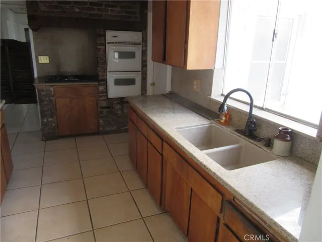 11540 5th, Hesperia, California 92345