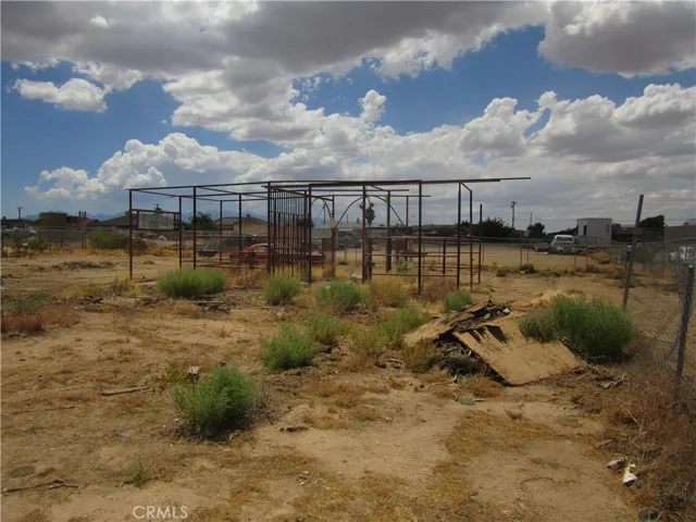 11540 5th, Hesperia, California 92345