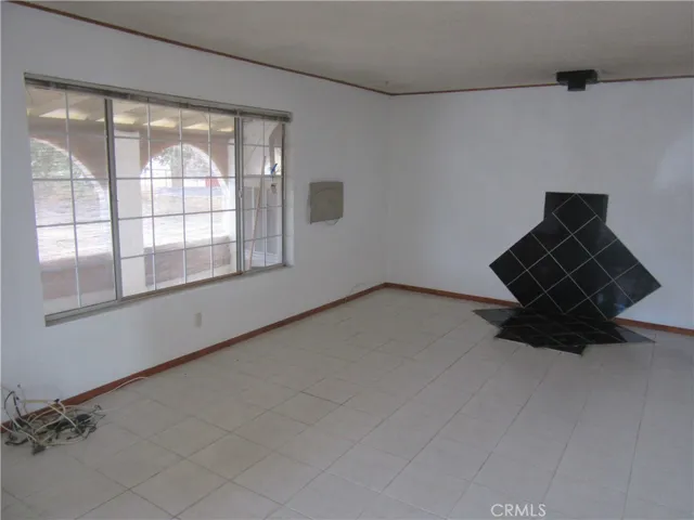 11540 5th, Hesperia, California 92345