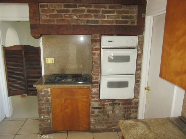 11540 5th, Hesperia, California 92345