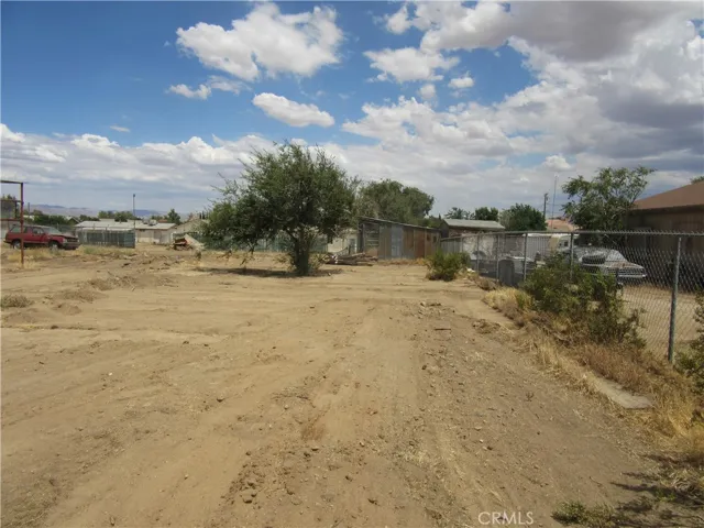 11540 5th, Hesperia, California 92345