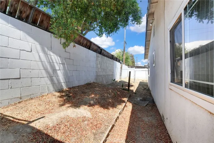 1552 W Evans, San Bernardino, California 92411