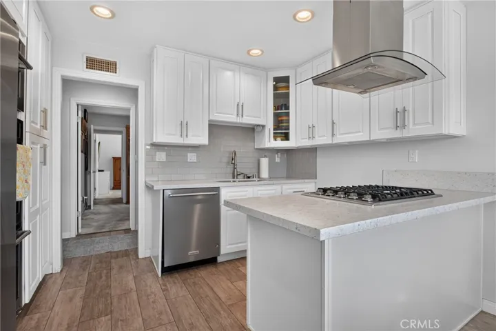 13637 Marchant, Sylmar, California 91342