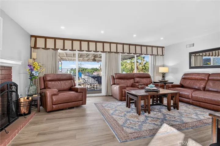 13637 Marchant, Sylmar, California 91342