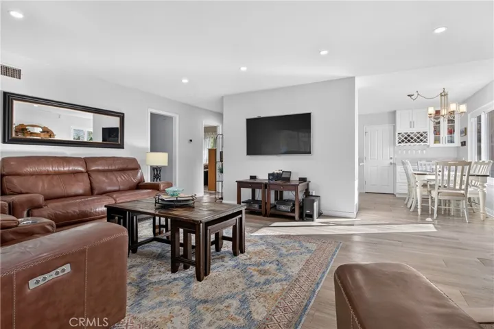 13637 Marchant, Sylmar, California 91342