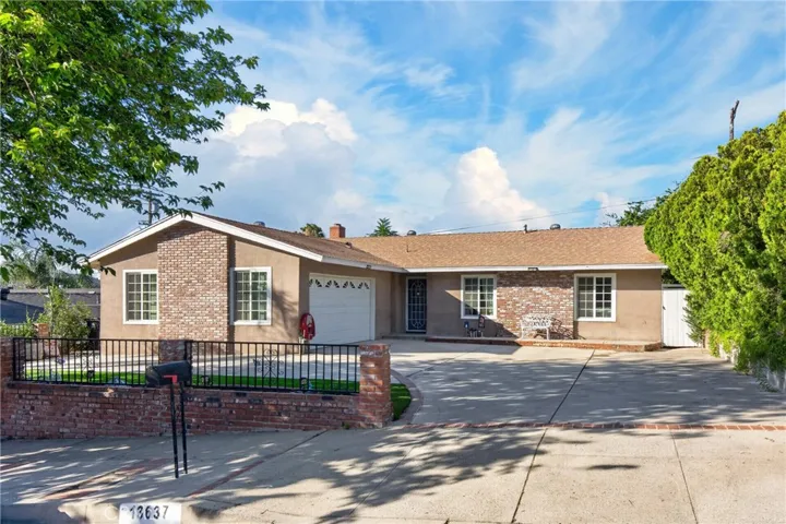 13637 Marchant, Sylmar, California 91342