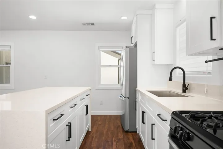 1928 8th, San Fernando, California 91340