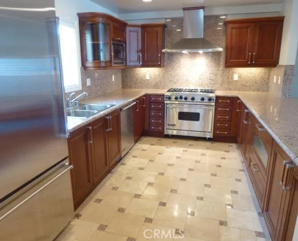 1828 Glendon Avenue, Los Angeles, California 90025