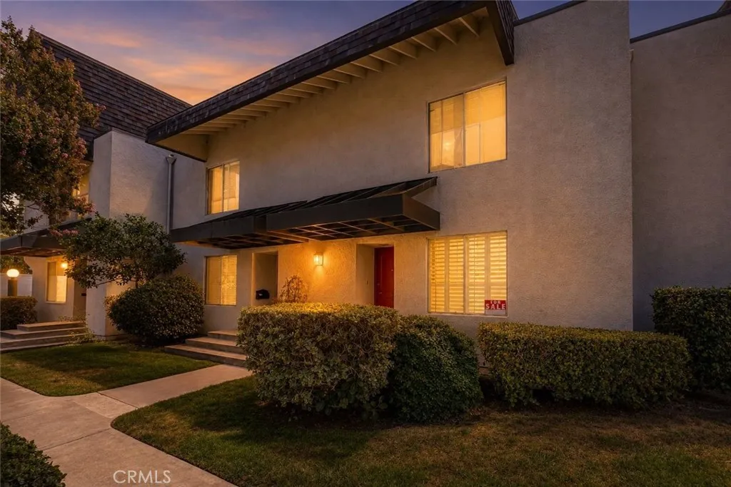 6863 Mulberry