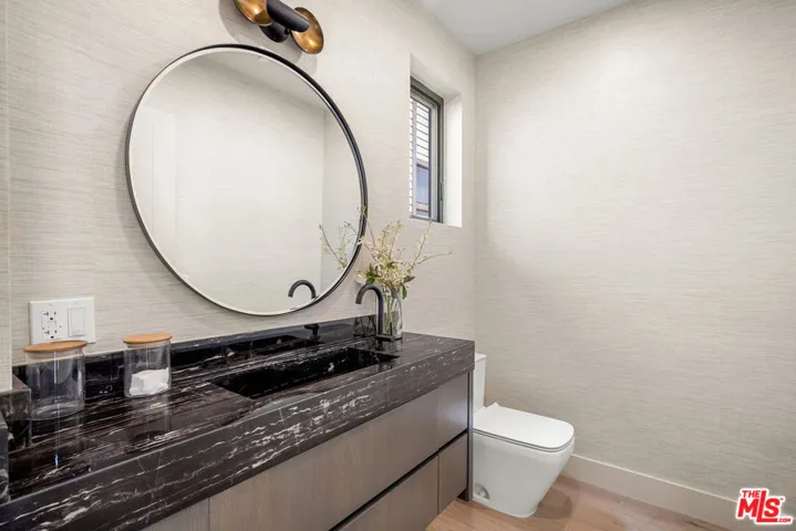 12304 Moorpark Street 101, Los Angeles, California 91604