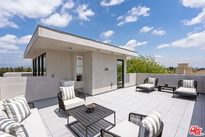 12304 Moorpark Street 101, Los Angeles, California 91604
