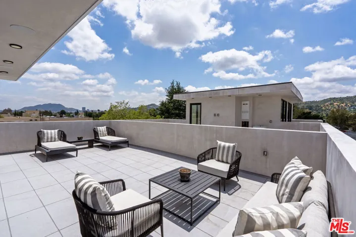 12304 Moorpark Street 101, Los Angeles, California 91604