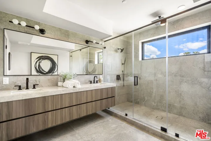 12304 Moorpark Street 101, Los Angeles, California 91604