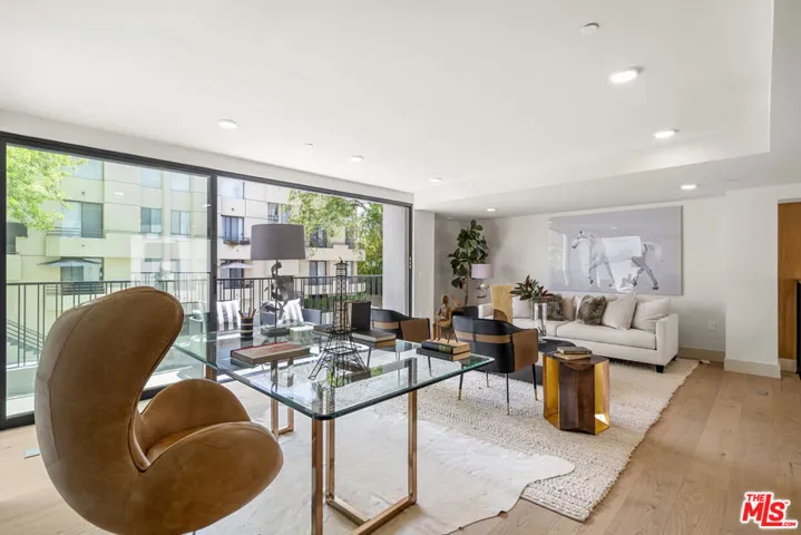 12304 Moorpark Street 101, Los Angeles, California 91604