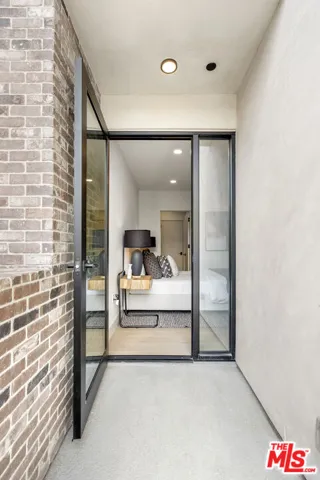 12304 Moorpark Street 101, Los Angeles, California 91604