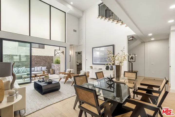 12304 Moorpark Street 101, Los Angeles, California 91604