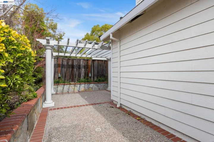 143 Shelterwood Ln, Danville, California 94506