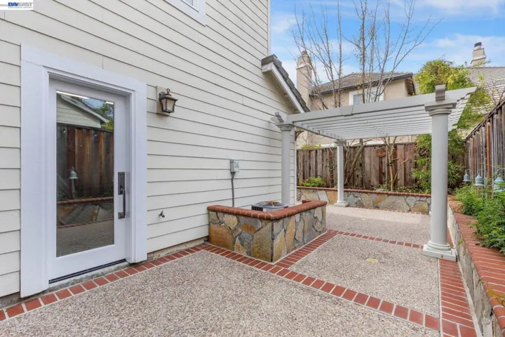 143 Shelterwood Ln, Danville, California 94506