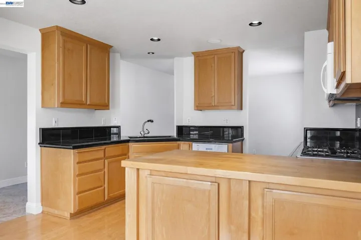 143 Shelterwood Ln, Danville, California 94506