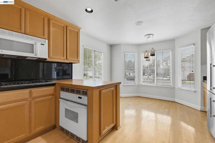 143 Shelterwood Ln, Danville, California 94506