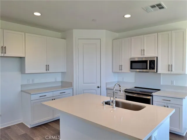 31322 Miners Ridge Loop, Winchester, California 92596